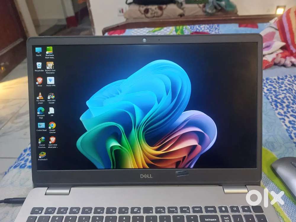 Dell Inspiron 15 3501  Intel core i5-1135G7  32GB RAM  2GB NVIDIA