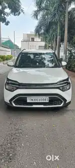 Kia Carens, 2024, Petrol