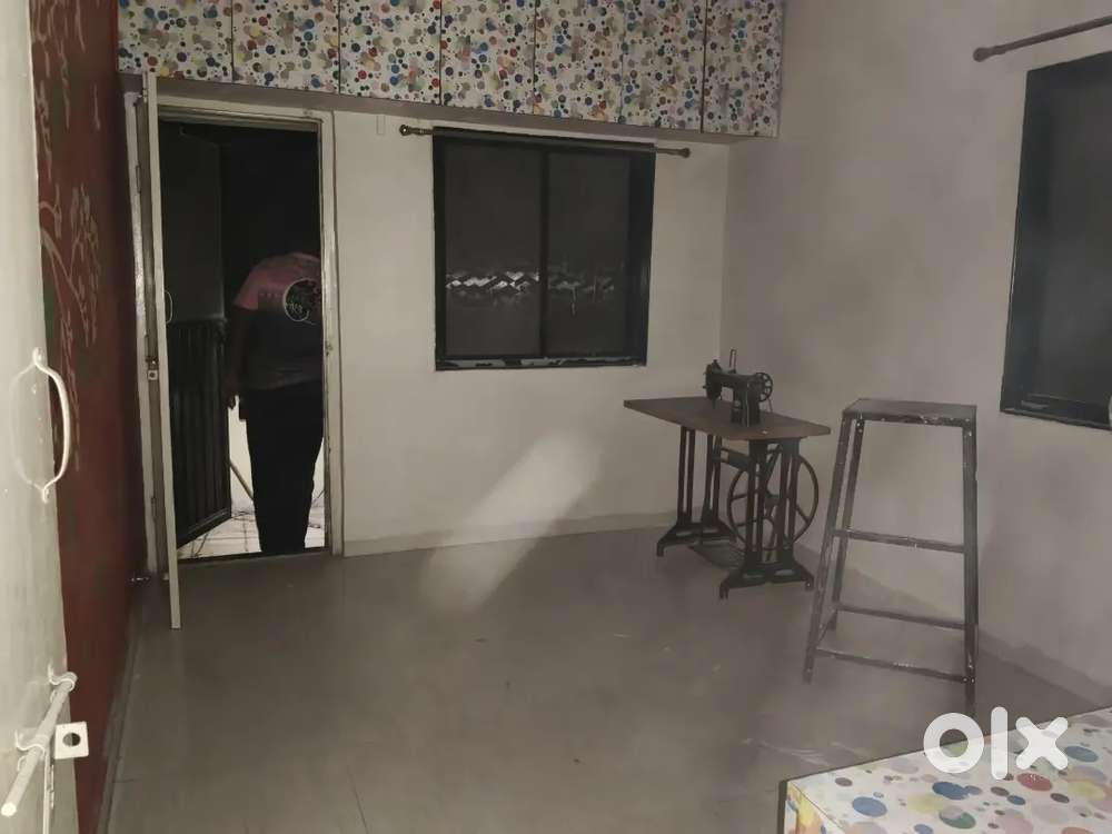 2 roommate required, per person 2000