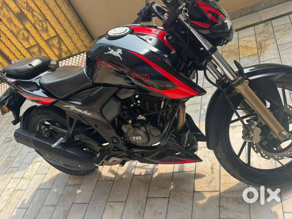 Apache 200 4v black good condition