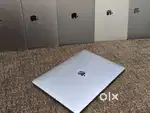 Apple Macbook Pro i7/16/512gb/5.5gb Graphics 15inch Retina Touchbar