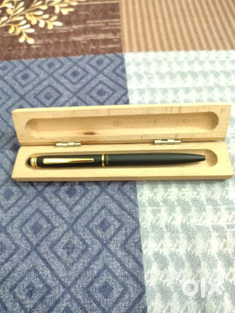 Pen of balmain paris original