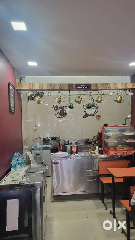 Rent a spacious double height shop in Borda's prime location