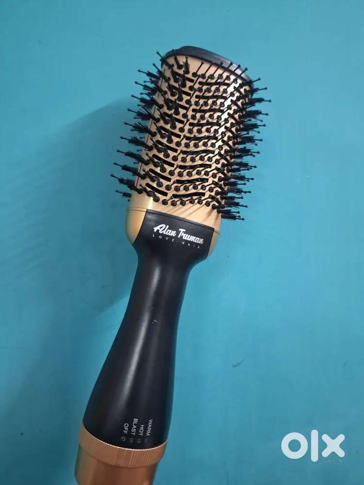 Alan Truman Blow Brush - Professional Hair Styling Toll  Gently used