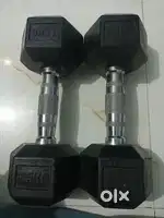 2 pairs of 7.5kg dumbells