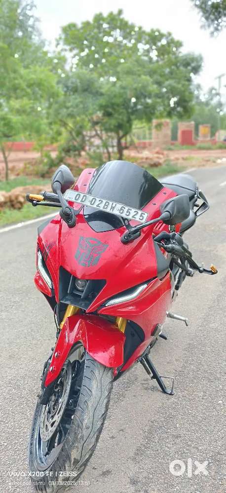 Yamaha R15 v4