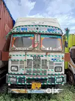 Tata Comminc 1918/  32Ft  Closed Body
