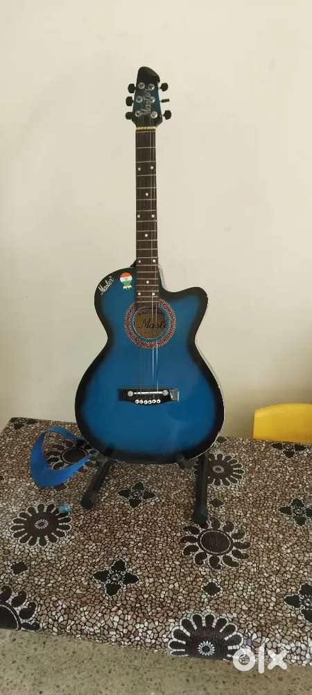 Guitar with cover and stand and drums congo 3piece