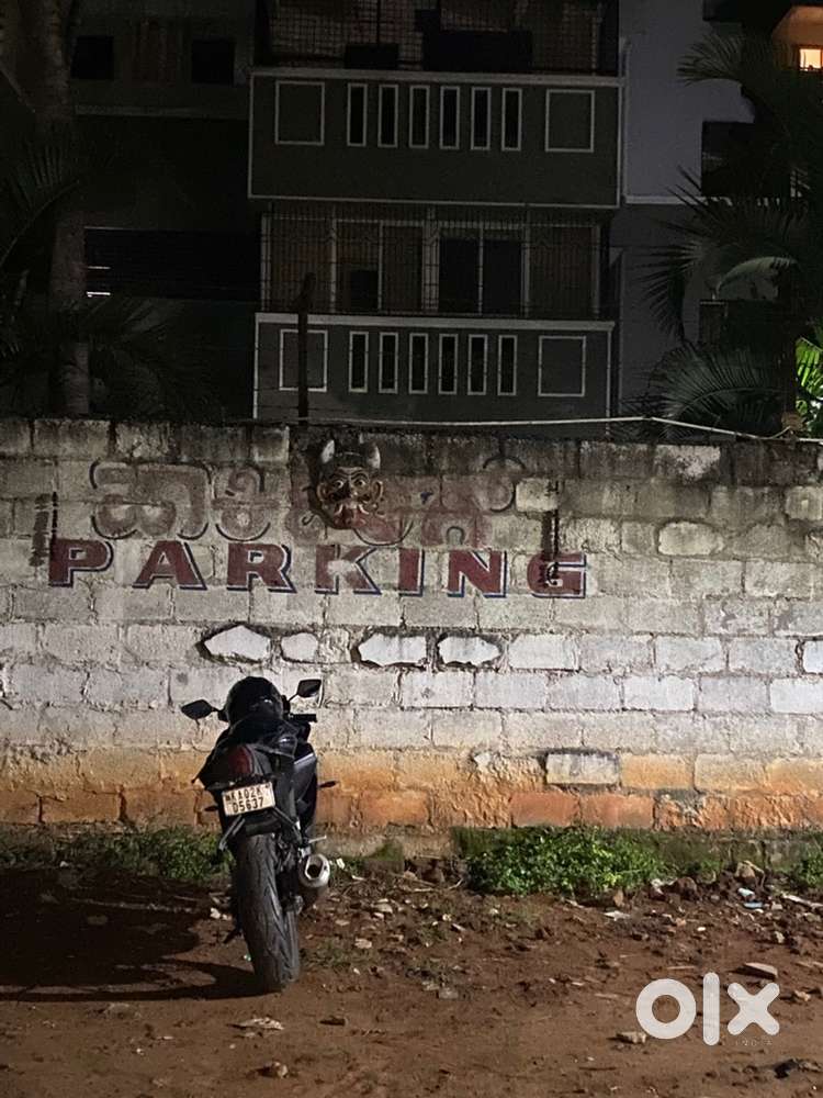 Yamaha R15 V3 , 25,500km done , upgrading to a new one.