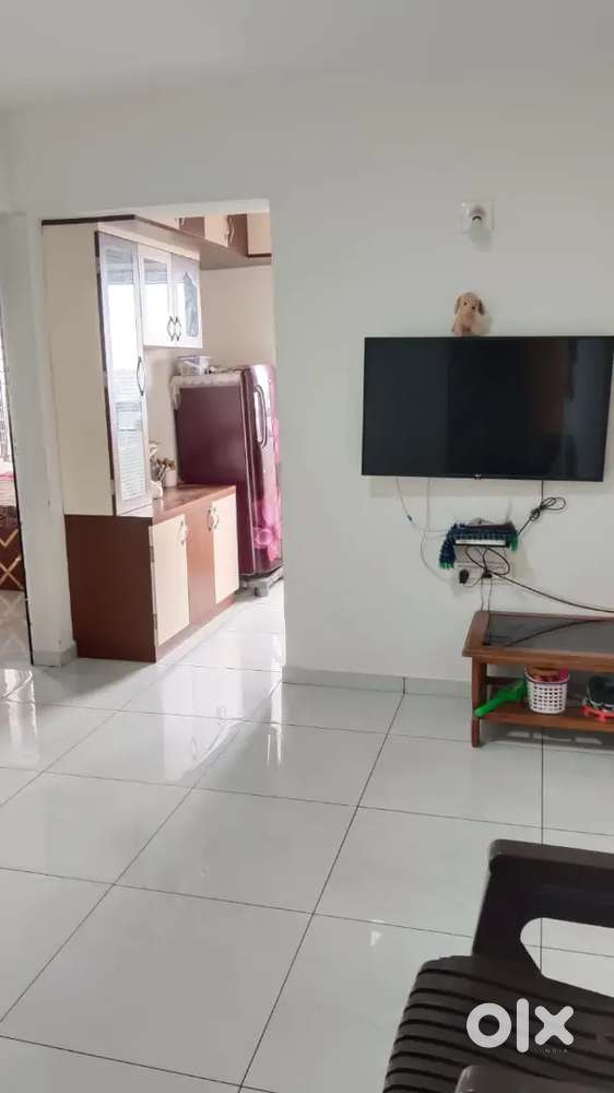 2 bhk flate for rent small gujarati family.