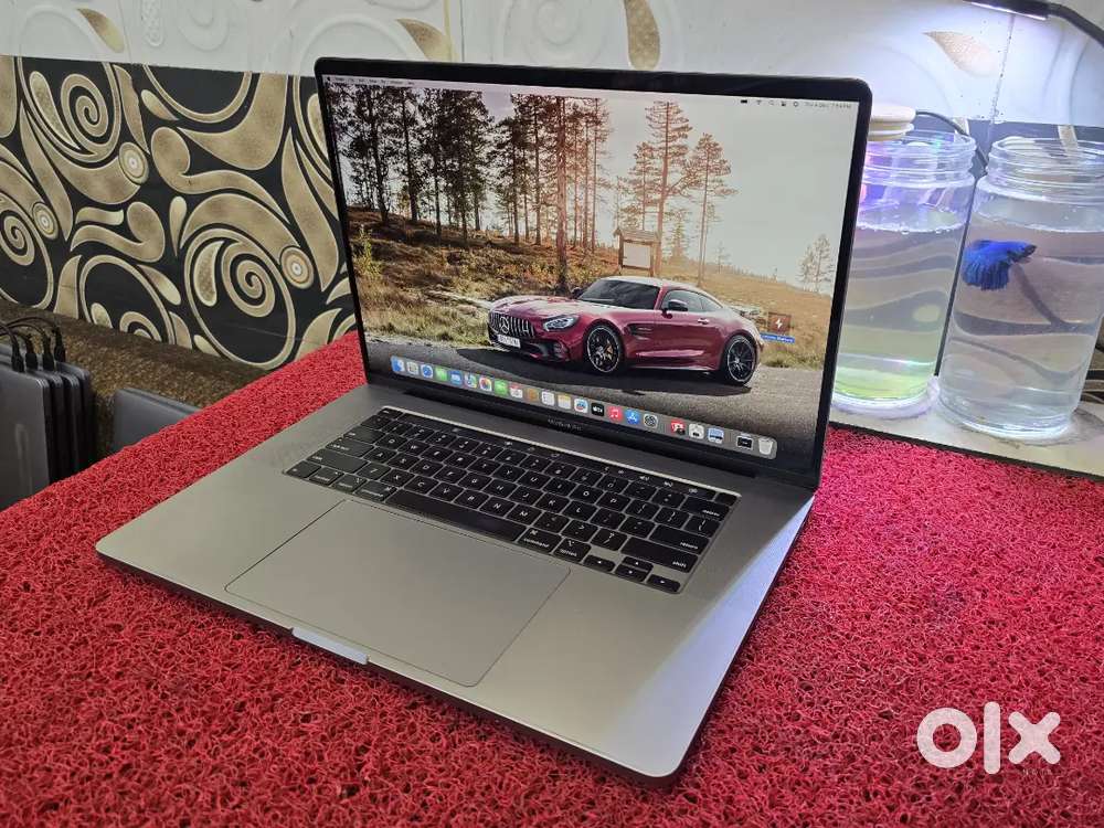 Apple Macbook Pro 2020 i7 16gb 512gb 5.5gb Graphics 16inch Retina