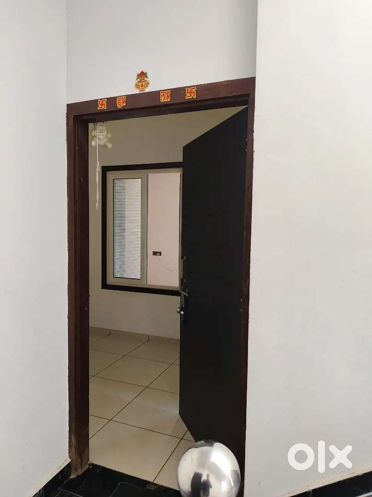 2 bhk flat 8000/- rent  and 1bhk also available