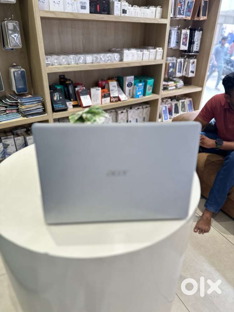 Acer Rysen5 8/512gb ssd