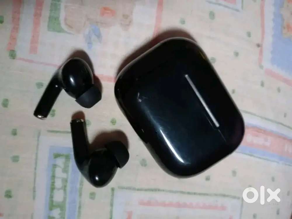 Brand new earpods