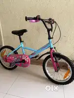 Decathlon BTwin Cycle 3-9 years with training wheels