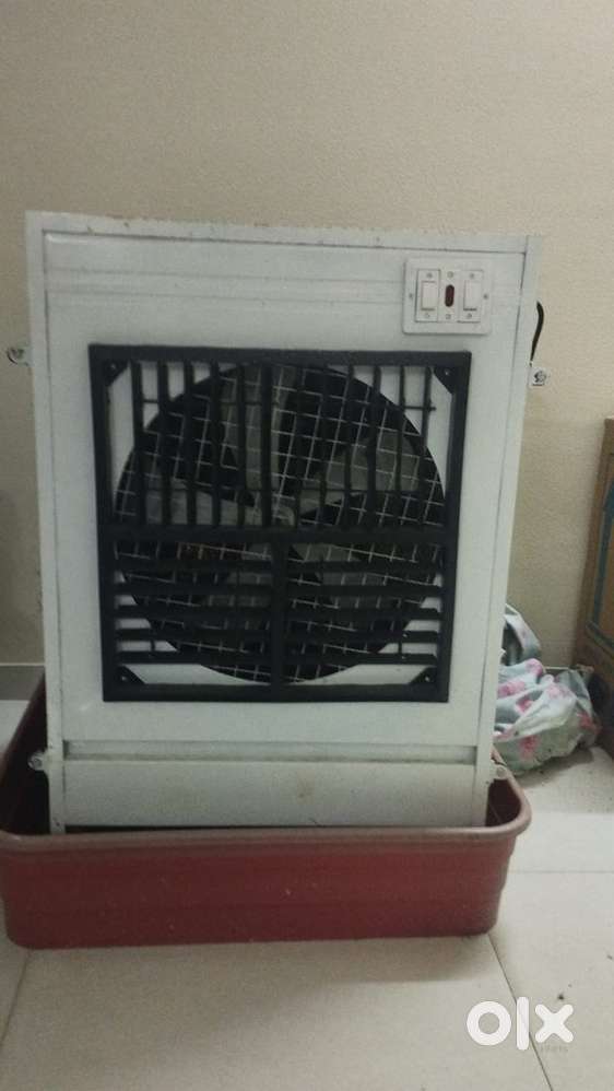 Cooler in mint condition. Bought in May 2025