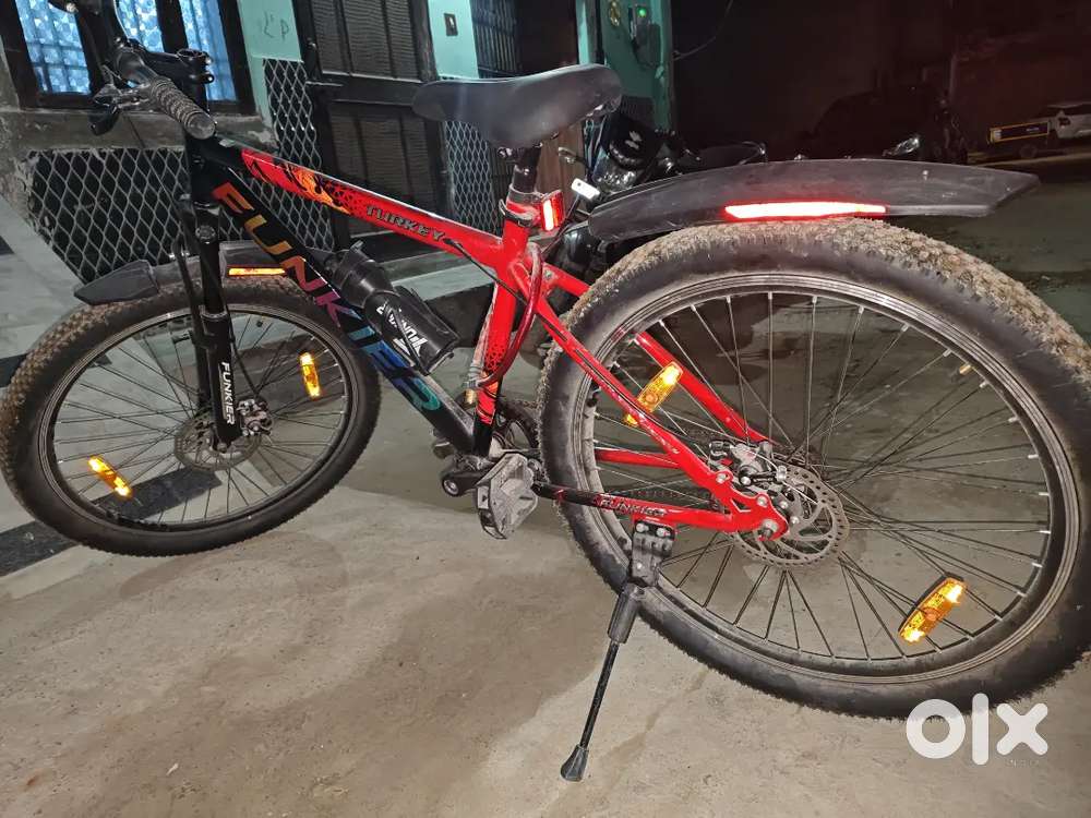 Funkier – Almost New  Only 3–5 Rides Aluminum Rim+HandleDisc Brakes