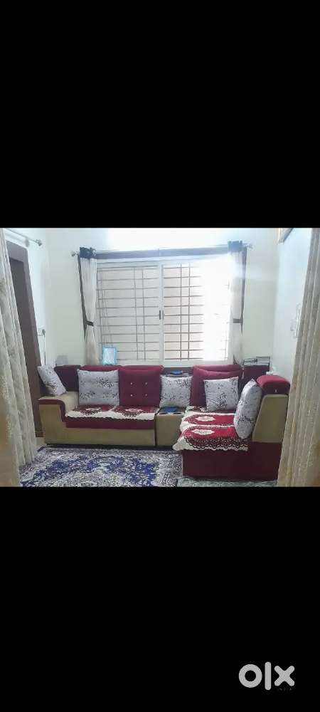 5 seater sofa set 3+2 with tea holder and tea pie plus 2 puffs