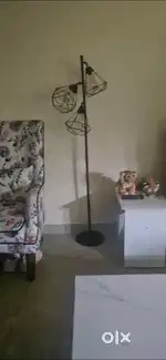 Floor lamp