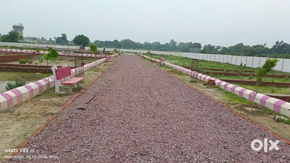 Kanpur raod daroga kheda me plots