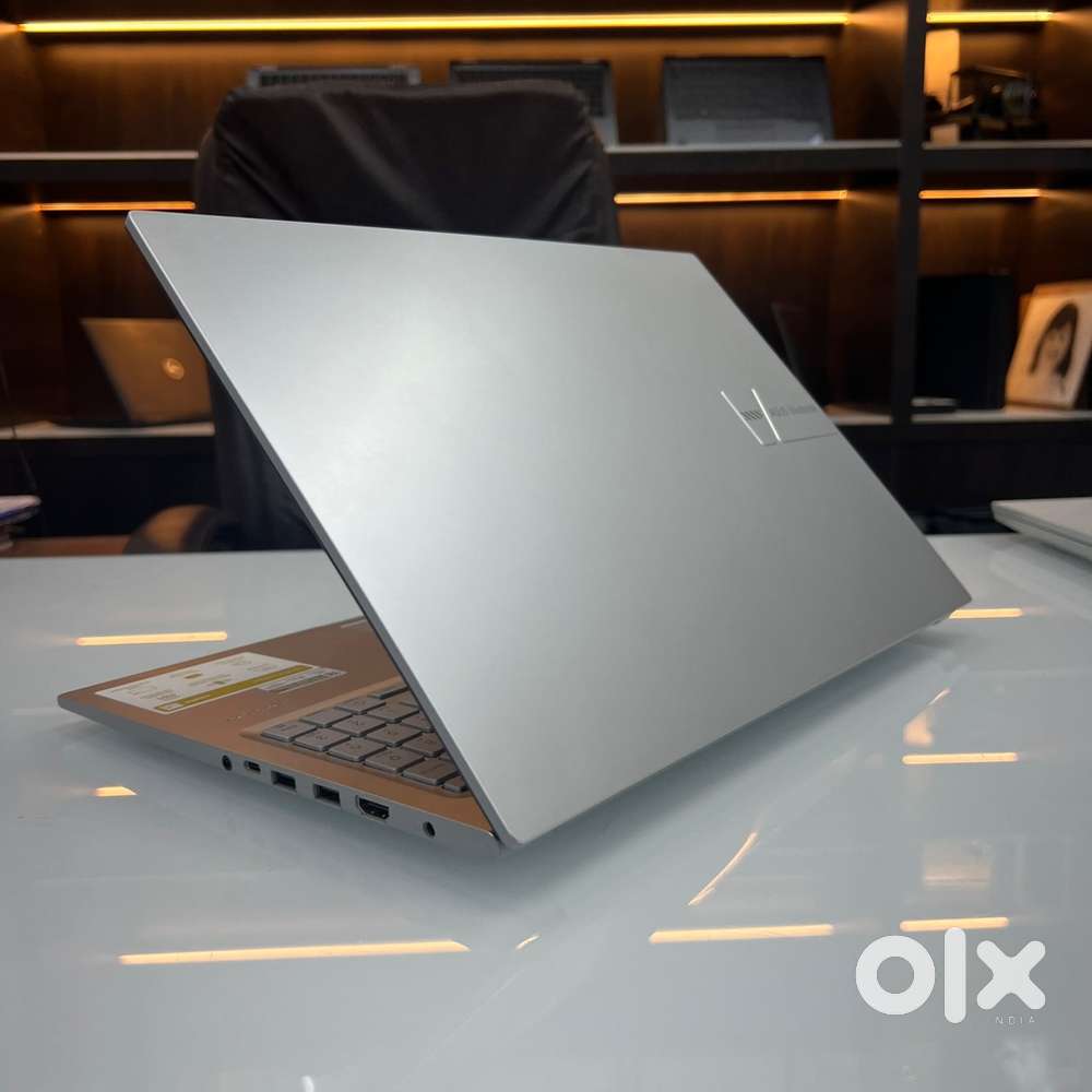 1 month old new asus vivobook i7 12th gen Laptop