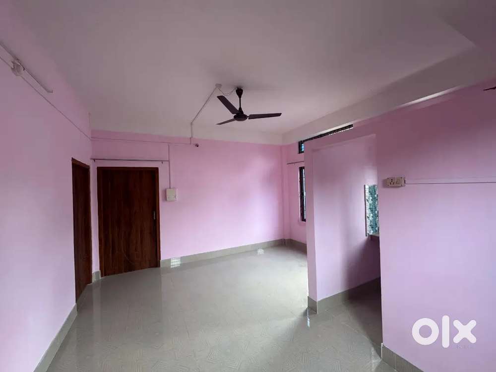 Apartment room available for rent infront of NHighway