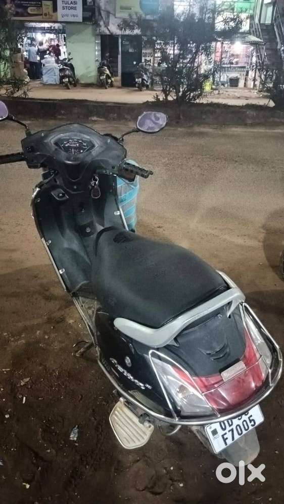 Activa 3G top condition