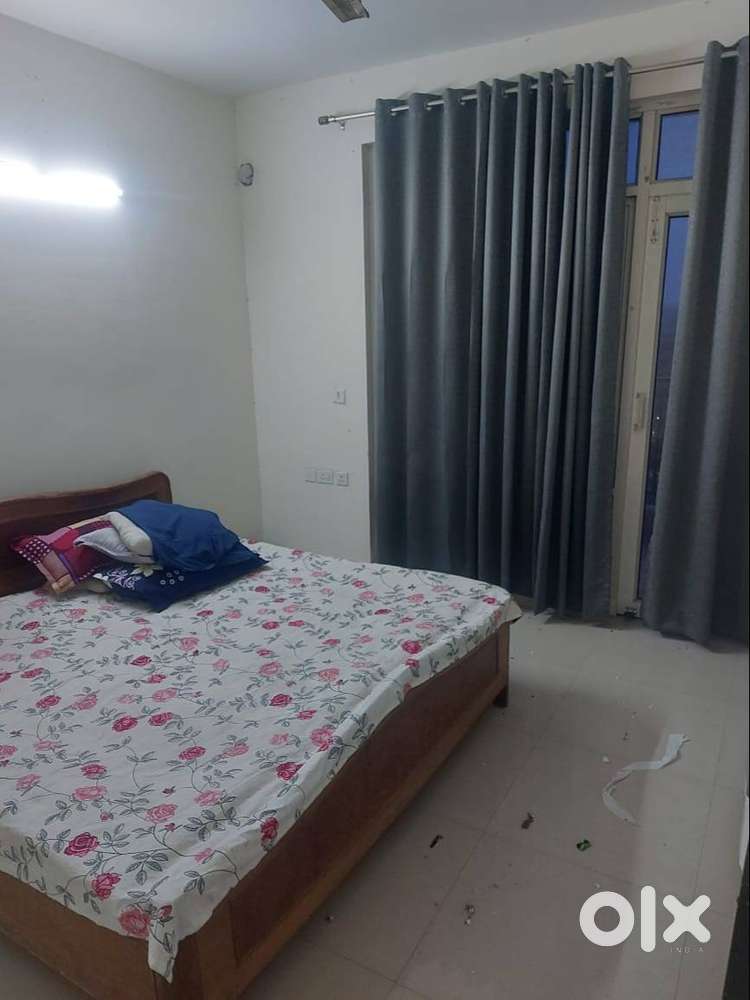 किराए पर 2BHK फ्लैट – Omaxe Ananda, Prayagraj  ️ स्टूडेंट्स और फैमिली