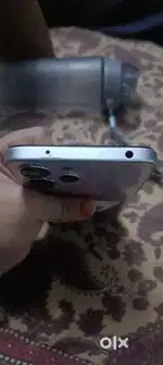 I want to Salle my phone only 1 years use bill box charges vailable