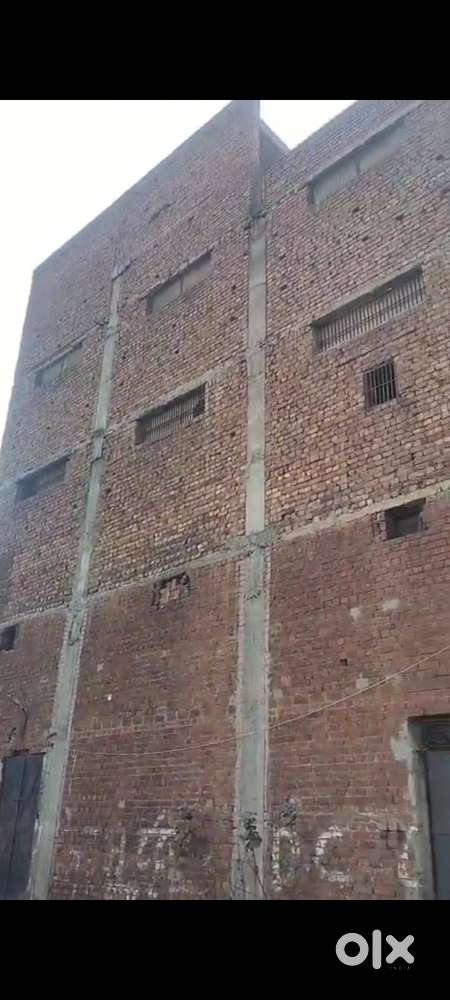 Warehouse 3 floor with lift Available for Rent