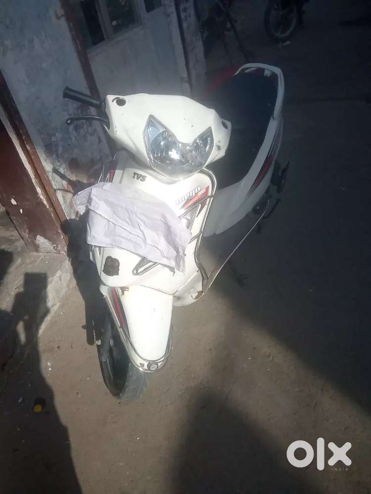 Model 2016 good condition