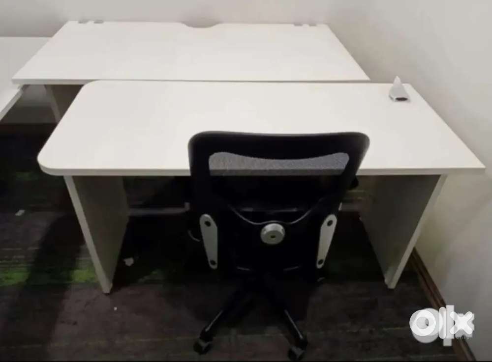 4'6*2' Office Workstation Table