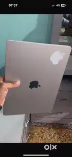 Apple Macbook Air M2 chip 8/256