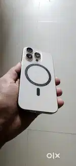 IPhone 16pro 256gb 4month old USA