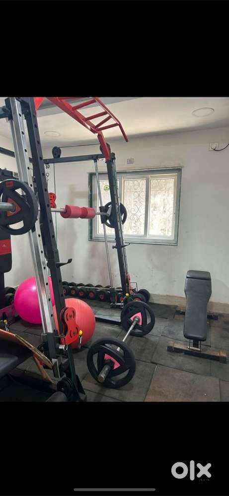 Gym equipment set
