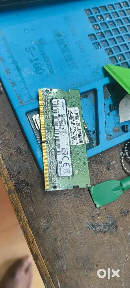 Leptop 4 gb ram
