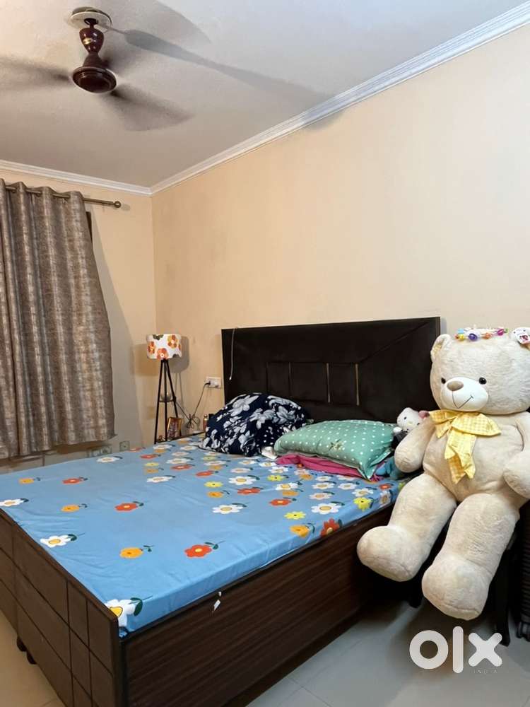 2BHK FULLY FURNISHED FLAT FOR SHARING