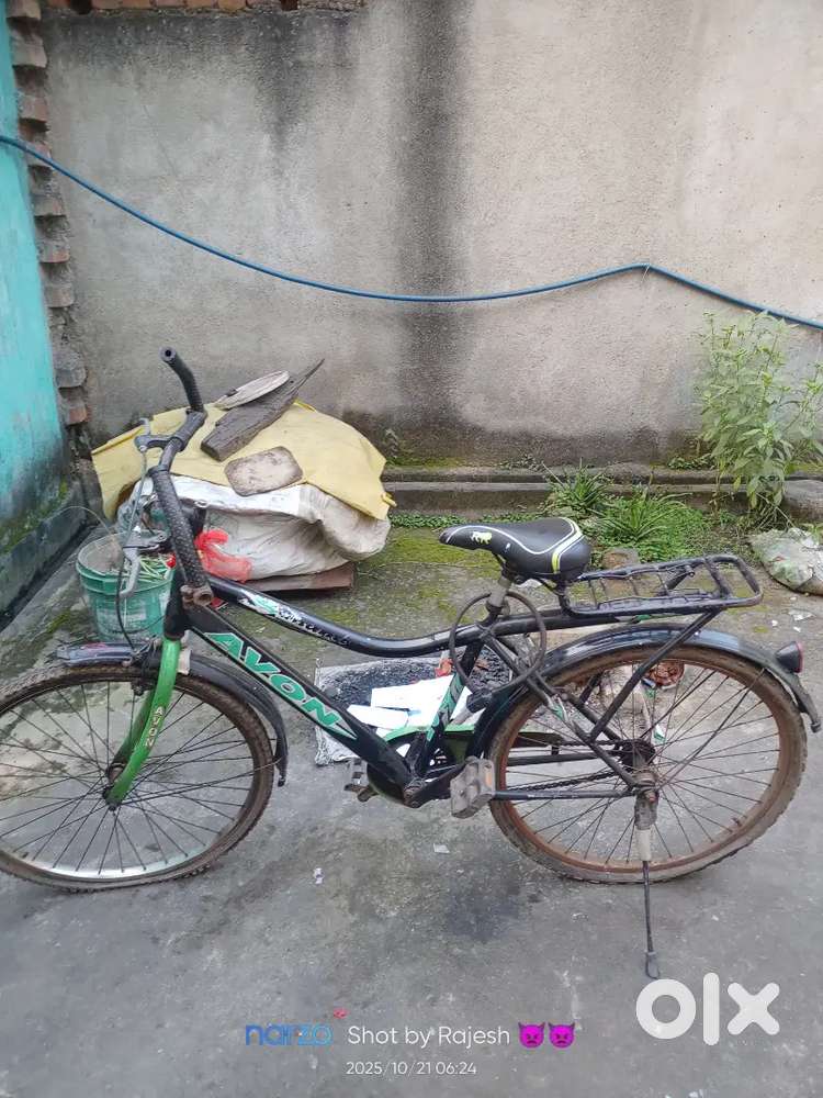 Very good condition but buyer fix a new twu and teyar or one side