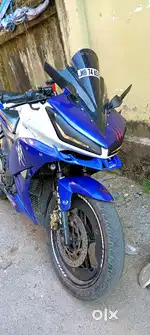 R15 v2 white
