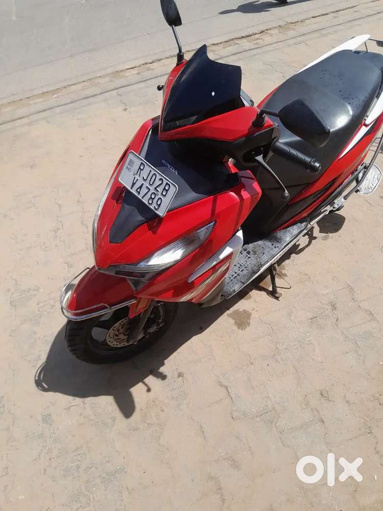 Urgent sell honda grazia sports digital 2021 sield engine,both key ful