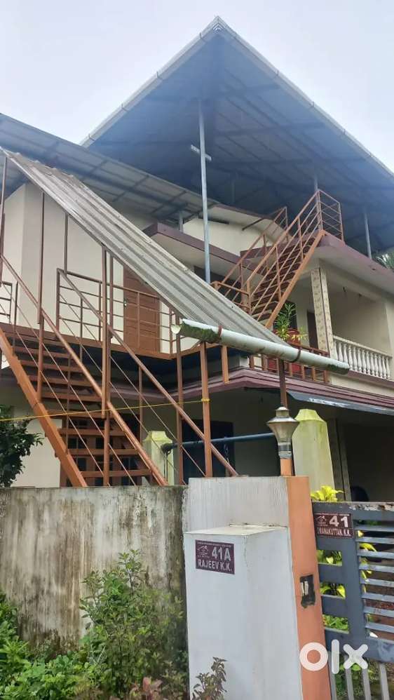 1 room for 1 female in already rented house-1st floor