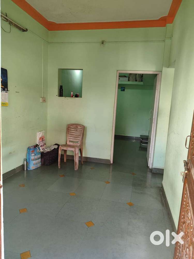 Female Flatmate Requird