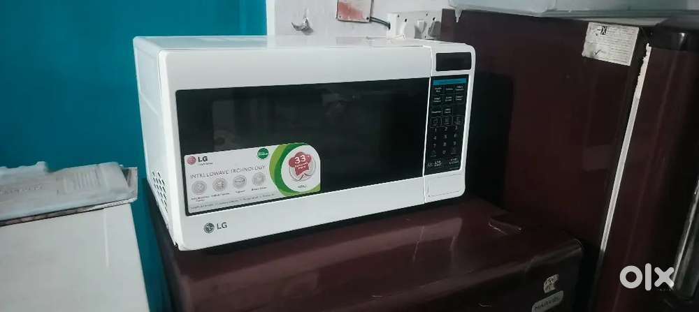 LG company microwave oven proper working condition with grill