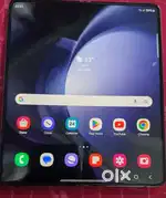 z fold5   512 GB BLACK NEW CONDITION WITH BOX 2 MONTH INSURNCE BACK