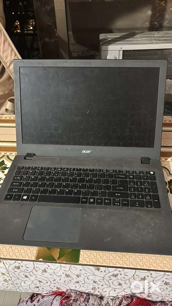 Acer Aspire E5-573 Laptop (Display Not Working – Everything Else OK)
