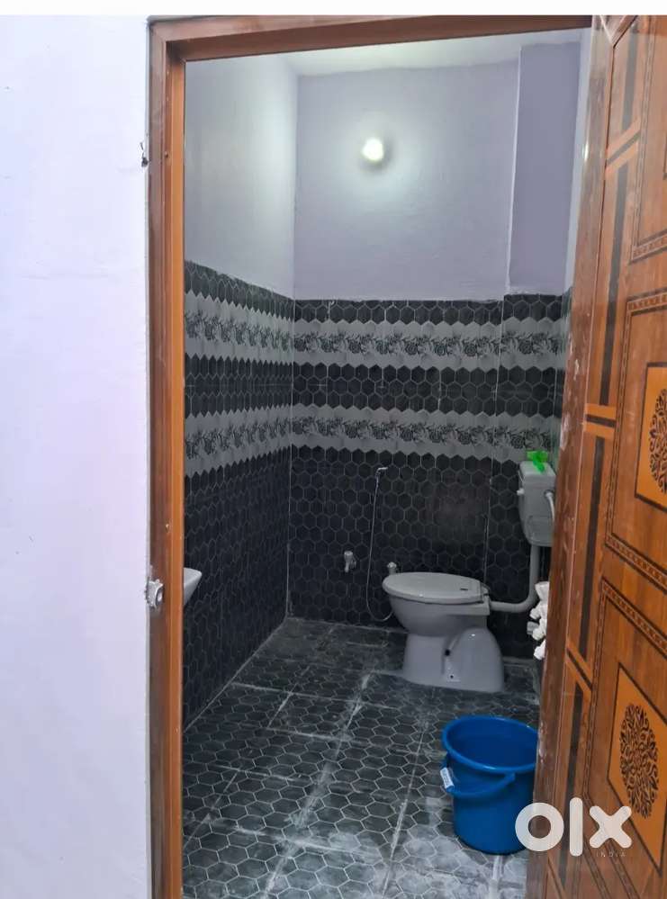 Floor available for rent @7000