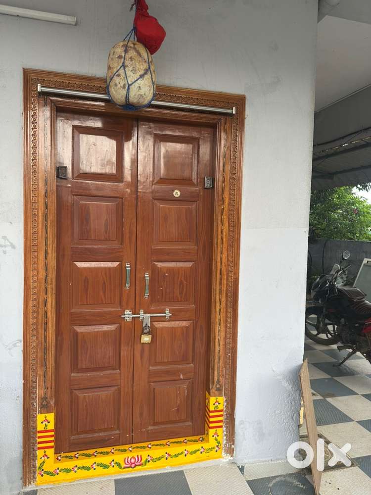 Spaciuos 1BHK with big size rooms and kitchen