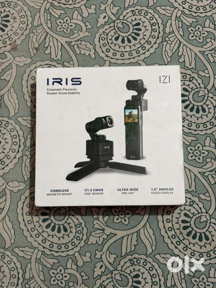 IZI Iris Pocket Gimal Vlogging Camera