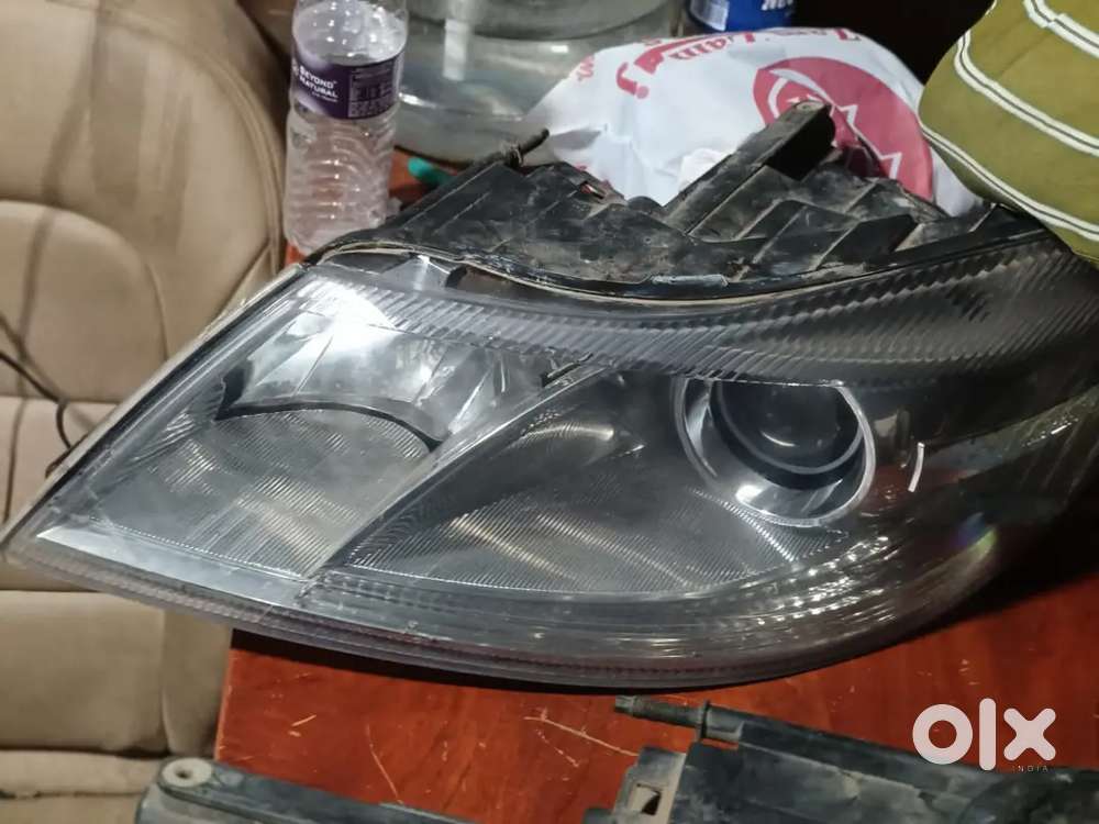Skoda Laura Headlight