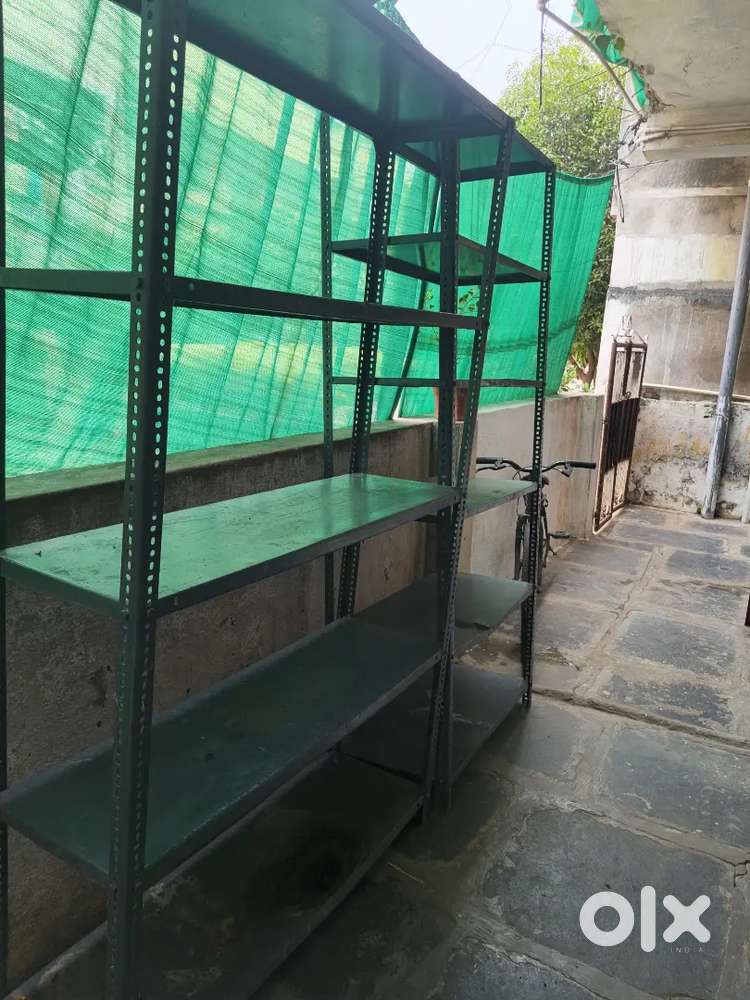 Counters ,racks, pressing machine, weighing machine